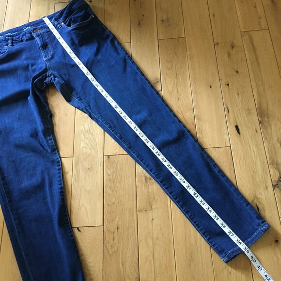 DH3 Mia Mid Rise Blue Jeans - Picture 16 of 16